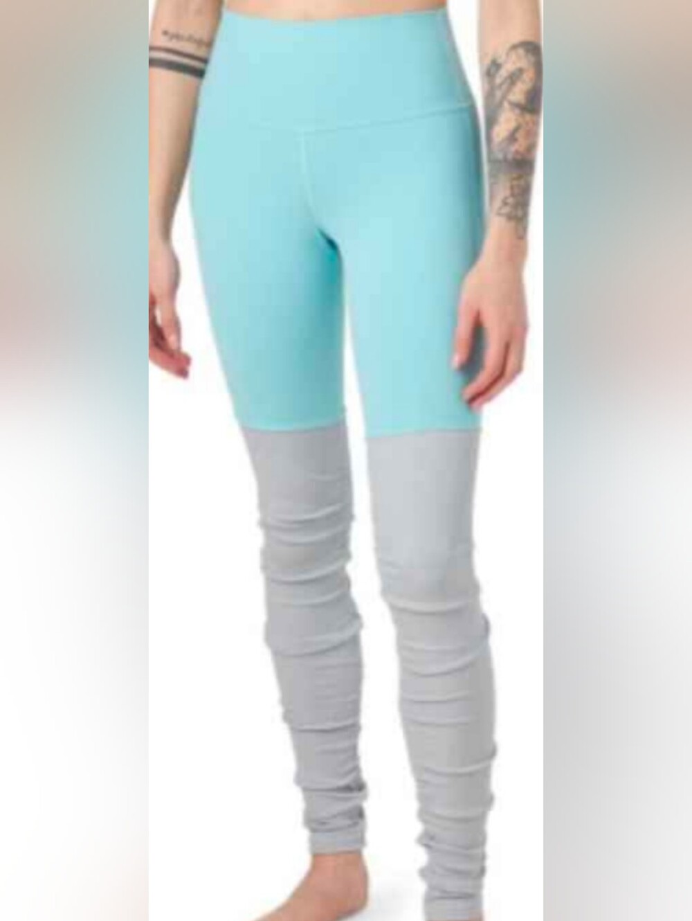 Alo Goddess leggings, size small